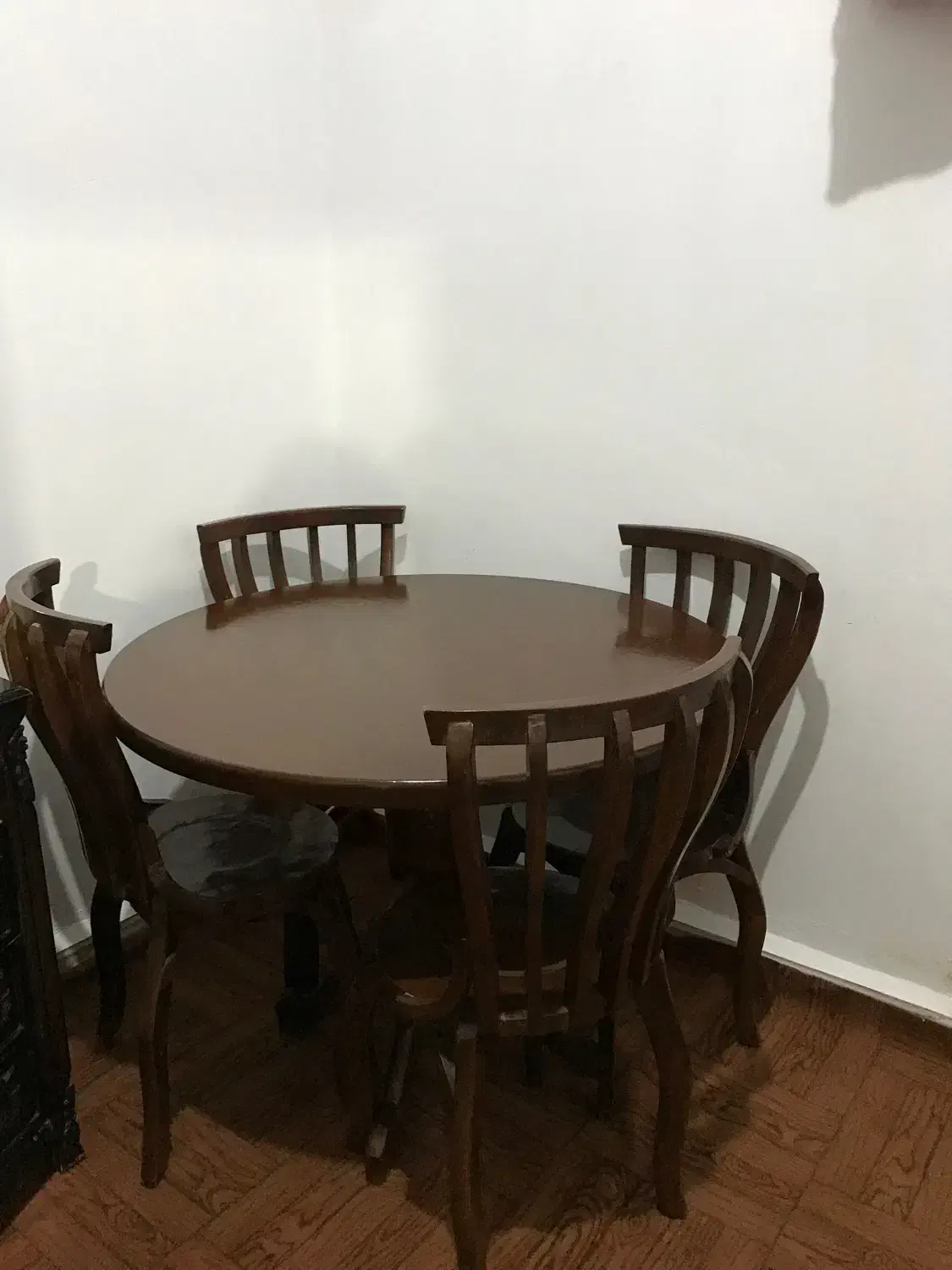 میز غذا خوری|میز و صندلی غذاخوری|قروه, |دیوار