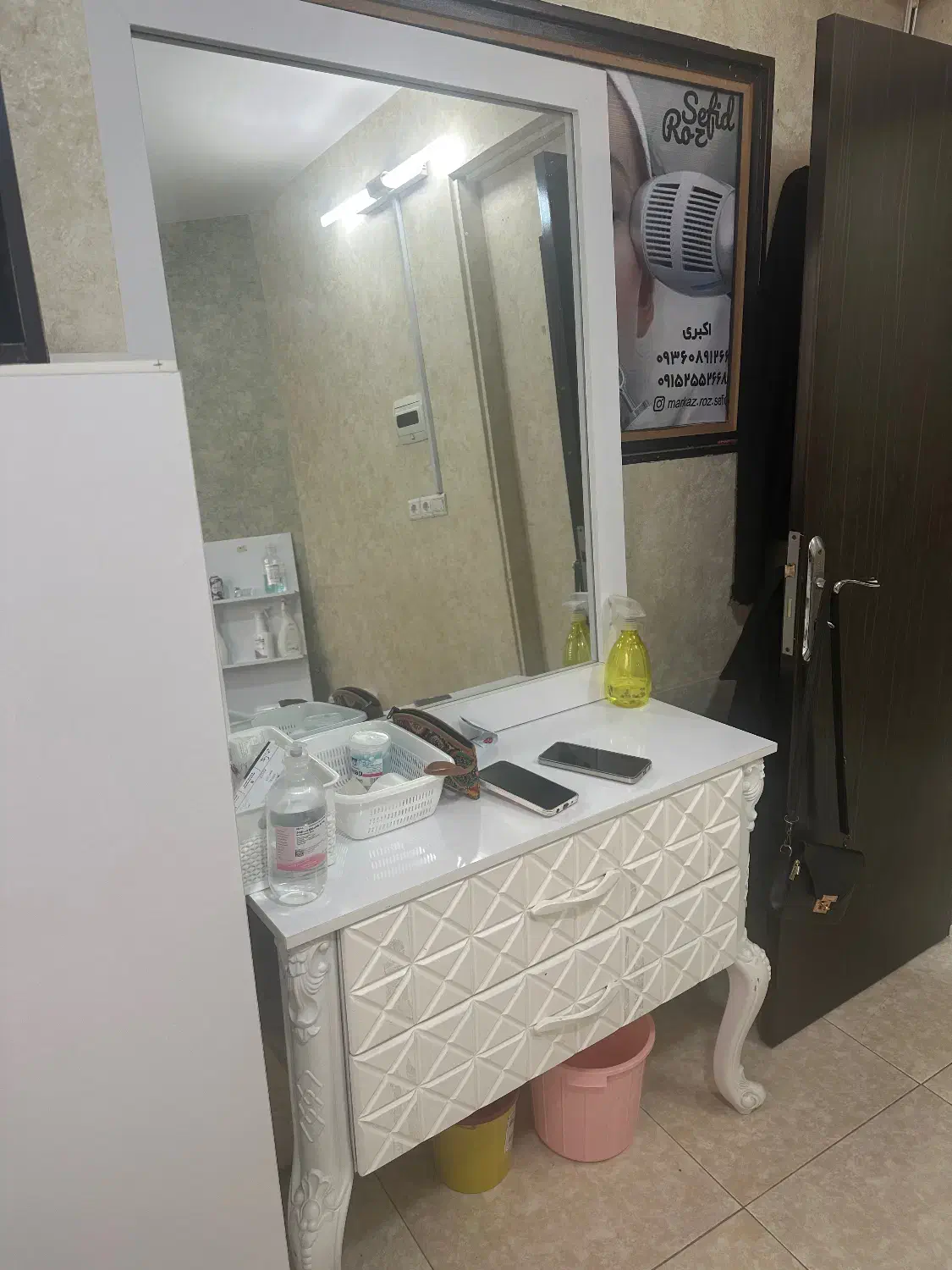 اینه کنسول تمیز سالم|بوفه، ویترین، کنسول|مشهد, صیاد شیرازی|دیوار