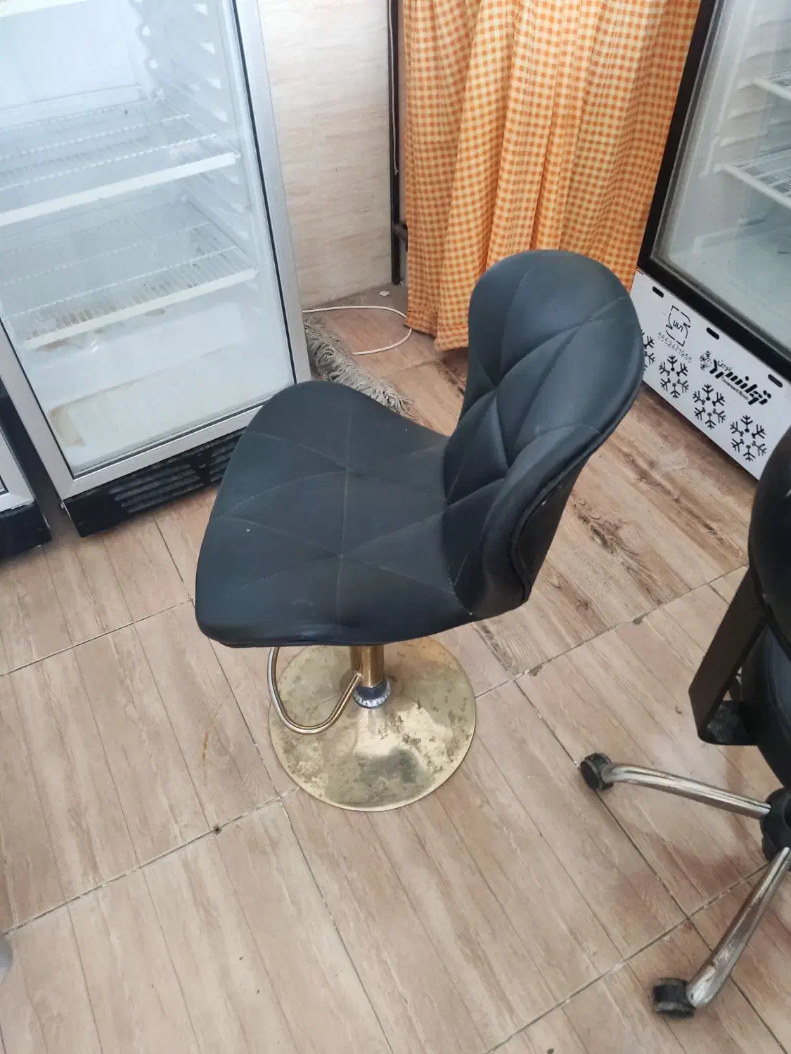 صندلی چرخ دار|صندلی و نیمکت|خورموج, |دیوار