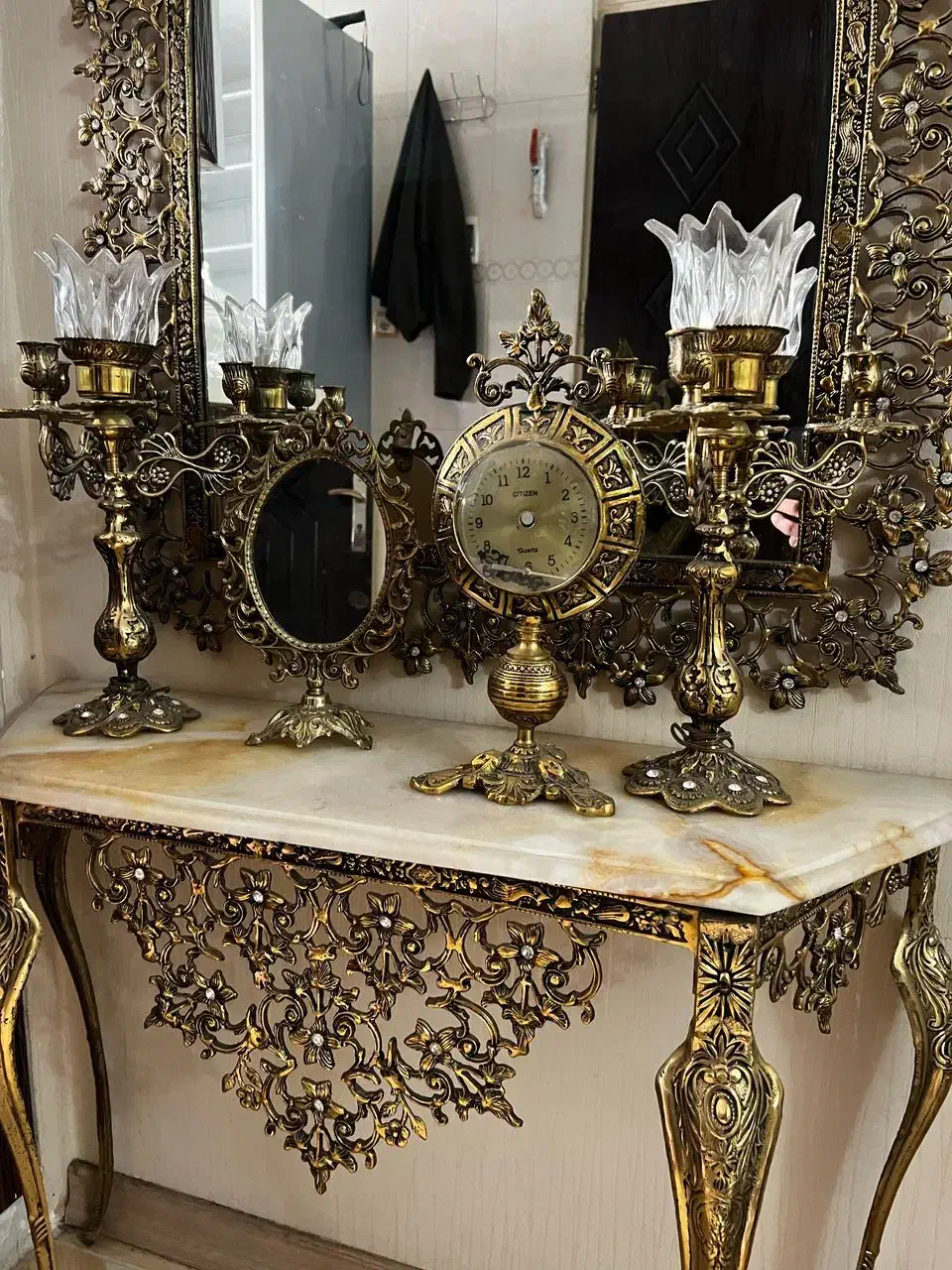 فروشنده و خریدار آینه شمعدان برنزی تهران|آینه|تهران, فلسطین (میدان انقلاب)|دیوار