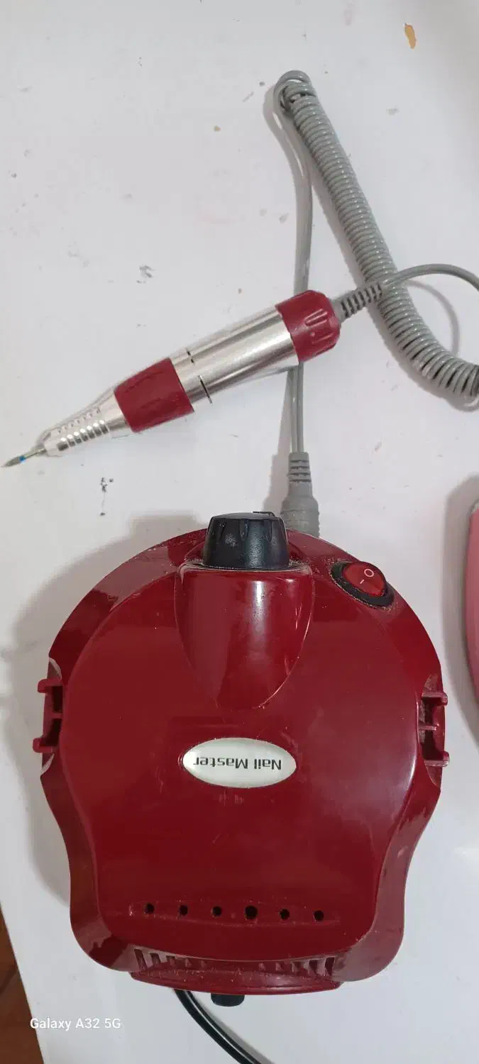 وسایل کاشت ناخن|آرایشگاه و سالن‌های زیبایی|یاسوج, |دیوار