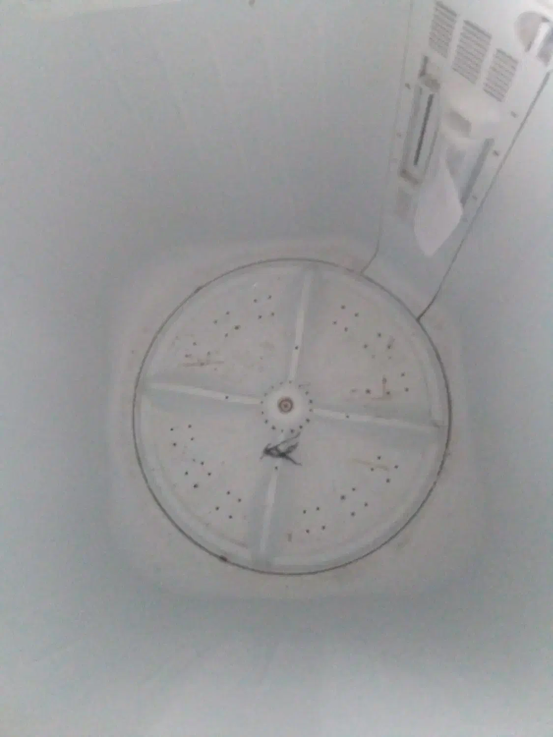 باسلام فروش یک عدد لباسشویی ۵ک|ماشین لباسشویی و خشککن لباس|آبیک, |دیوار