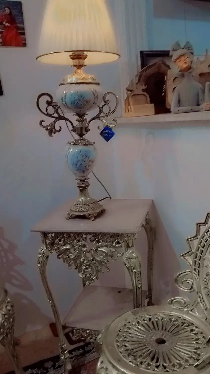 *آباژور سلطنتی آنتیک قدیمی لاکچری*خاص پسند|چراغ خواب و آباژور|مشهد, فرودگاه|دیوار