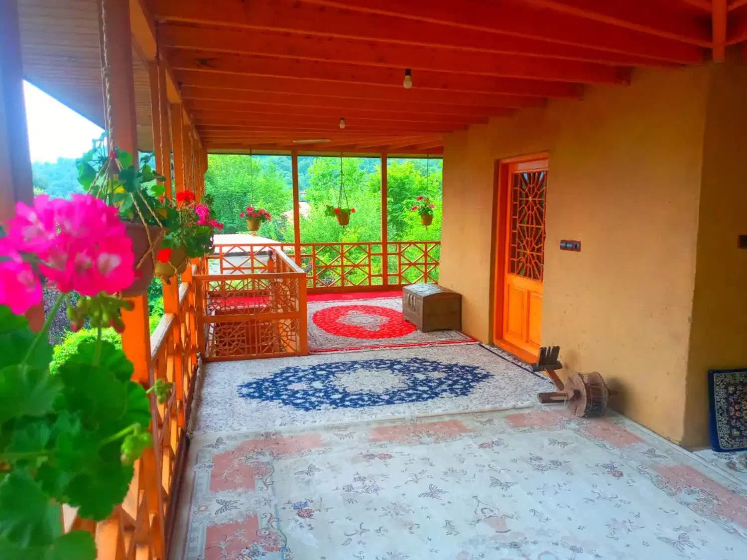 اجاره ویلا باغ سنتی مشرف به کوه و جنگل|اجارهٔ کوتاه‌مدت ویلا و باغ|ماکلوان, |دیوار