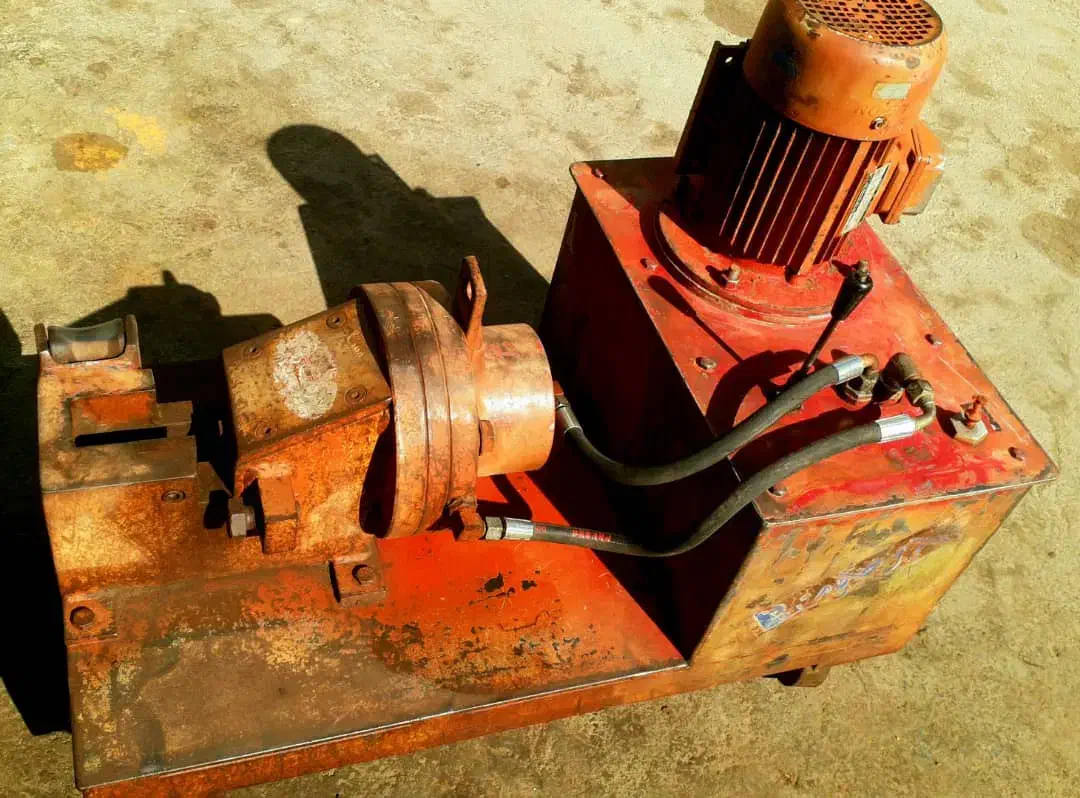 قیچی میلگرد سایز ۲۲ پارس خاموت درحد نو|ماشین‌آلات صنعتی|فولادشهر, سایت صنعتی کاوه|دیوار