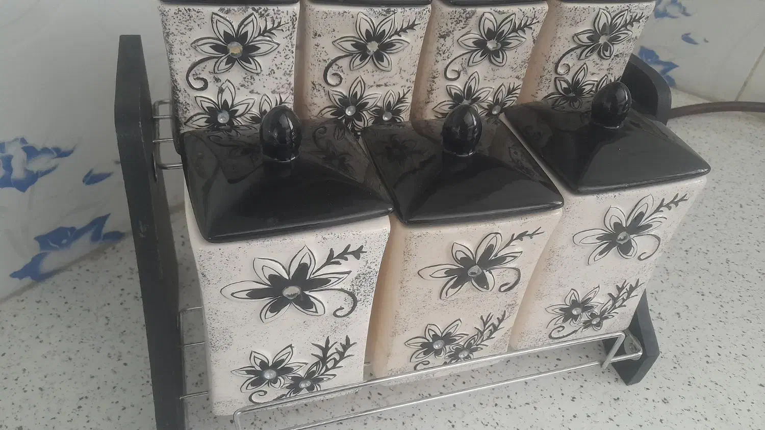 جا ادویه ای در حد نو بدون شکستگی|ظروف نگهدارنده، پلاستیکی، یک‌بارمصرف|کرمانشاه, |دیوار