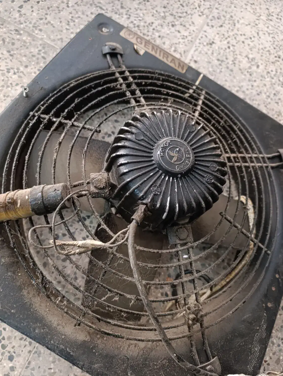 فن یا هواکش صنعتی|پنکه و تصفیهکنندهٔ هوا|قزوین, |دیوار