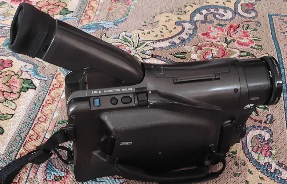 دوربین فیلمبرداری پاناسونیک اصل|دوربین عکاسی و فیلم‌برداری|اردبیل, |دیوار