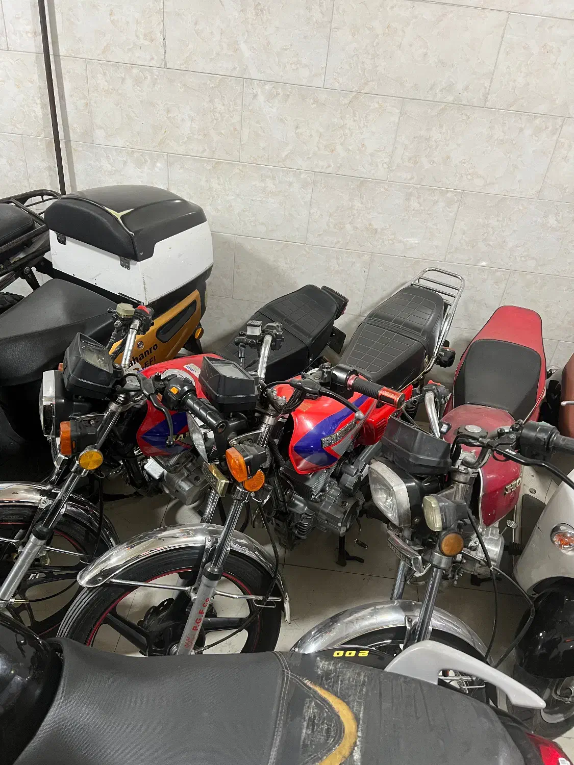 هندا۲۰۰ مدل۱۴۰۲|موتورسیکلت|رشت, پیرکلاچای|دیوار