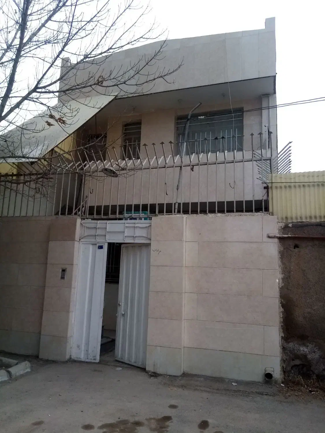 انباری|اجارهٔ مغازه و غرفه|نیشابور, مدرس|دیوار