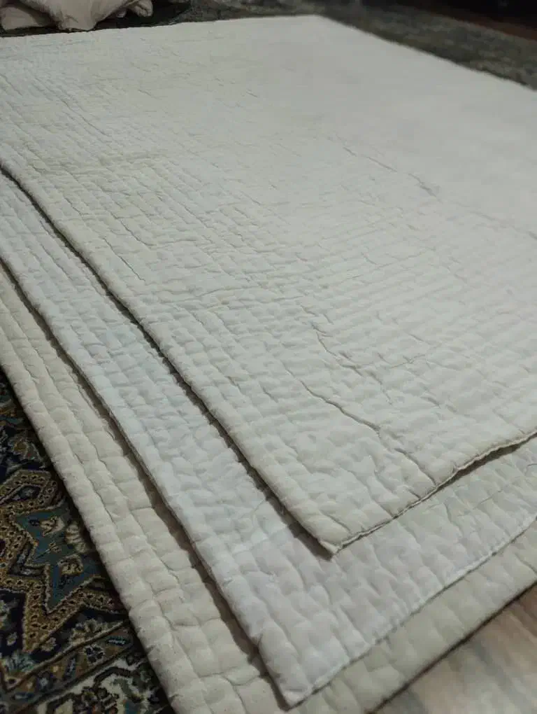 لحاف یا یورقان|رختخواب، بالش، پتو|ماکو, |دیوار