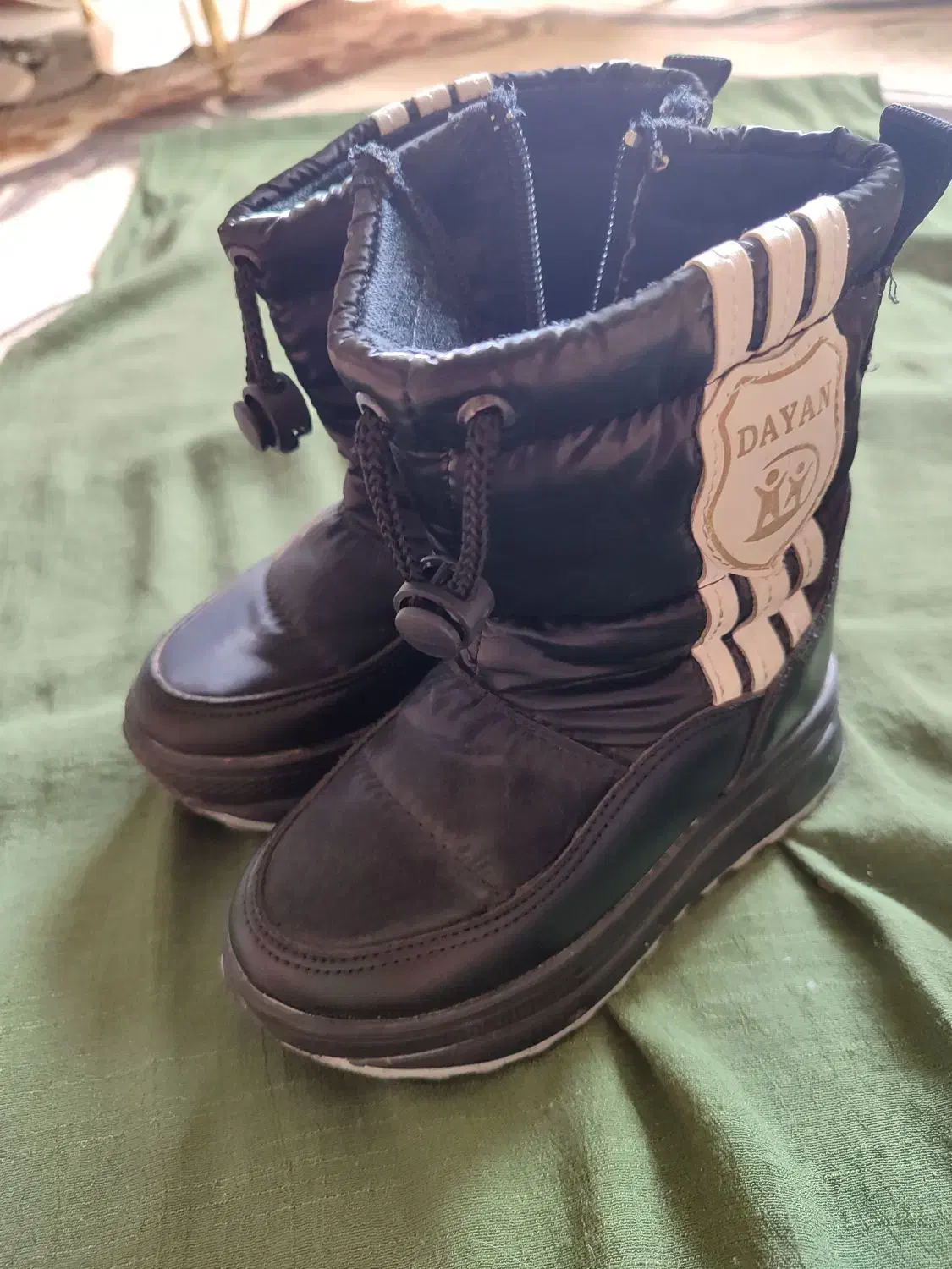 بوت کاپشنی کودک|کفش و لباس بچه|رشت, کوی مهر|دیوار