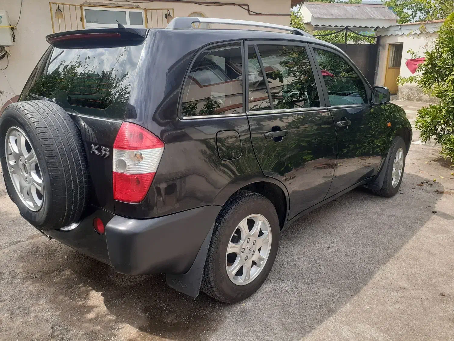 ام وی ام X33 بیرنگ|خودرو سواری و وانت|اندیشه, اندیشه فاز ۴|دیوار