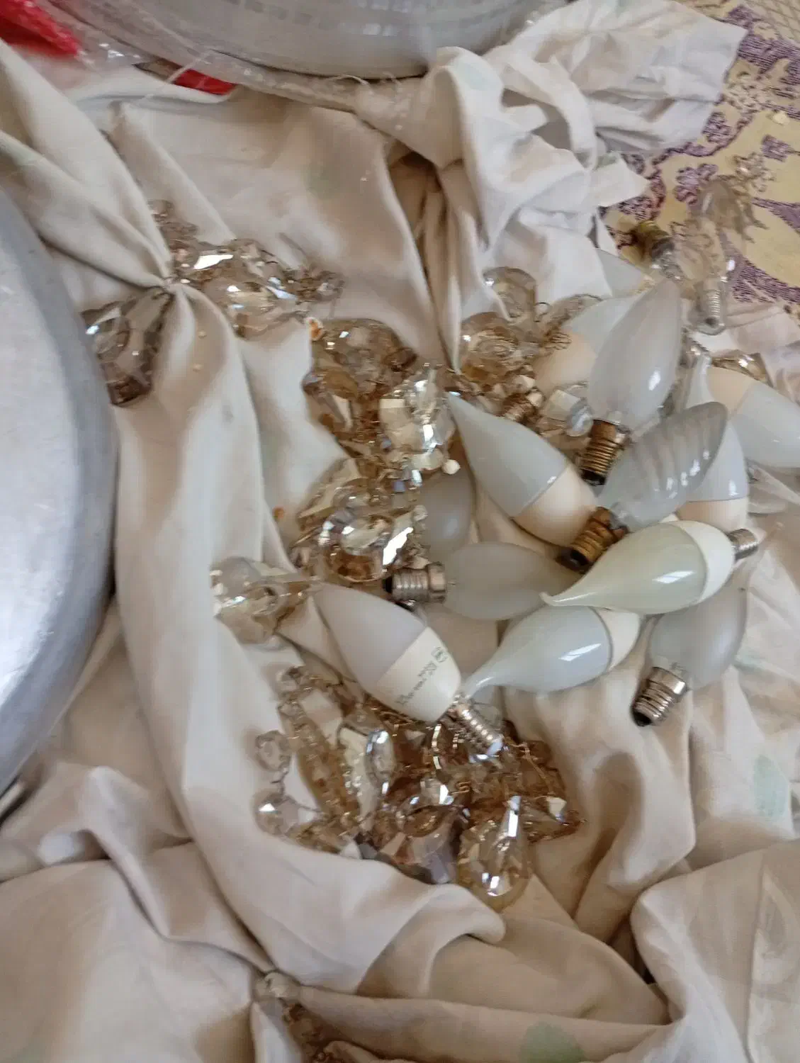 لاله لوستر والماس یا آویز لوستر|لوستر و چراغ آویز|ملایر, |دیوار