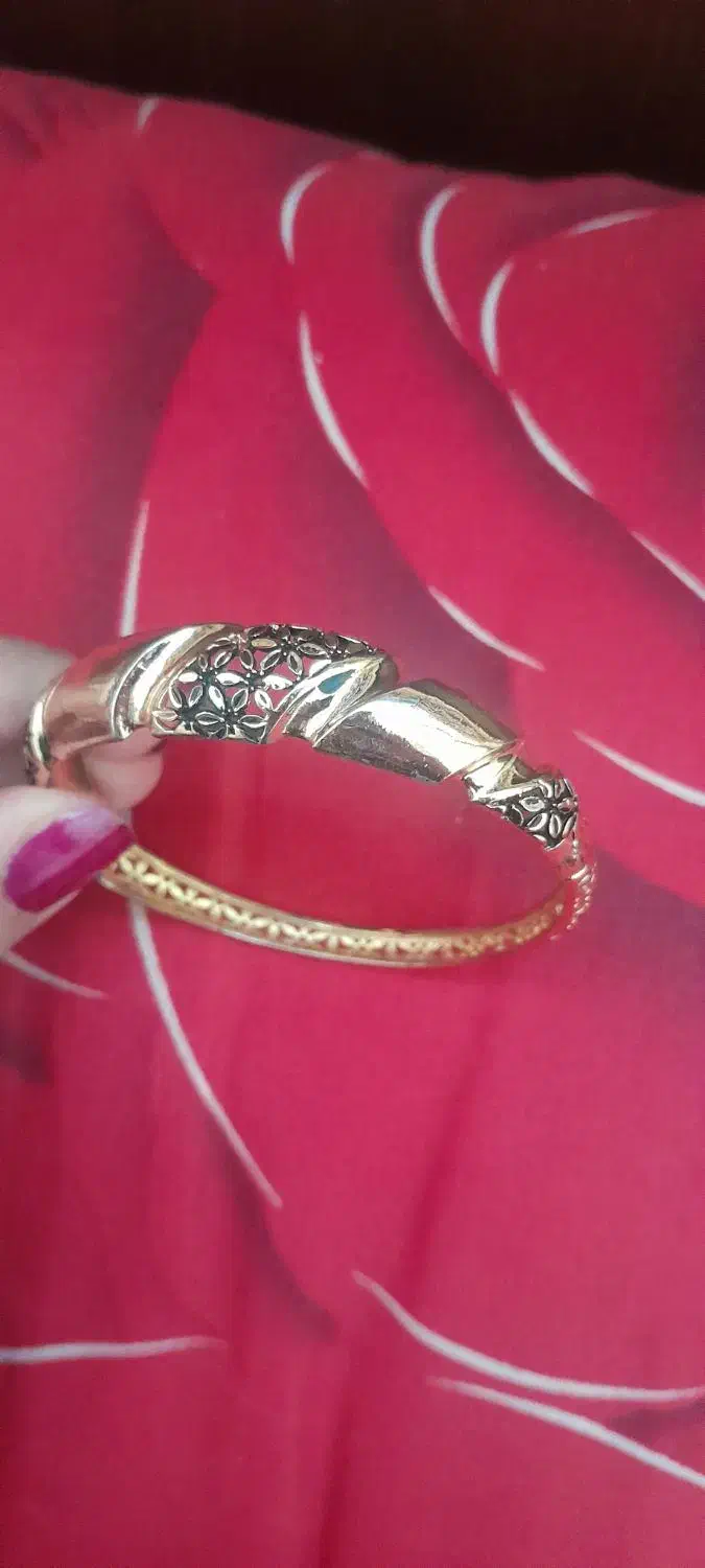 دستبند|بدلیجات|خوی, |دیوار