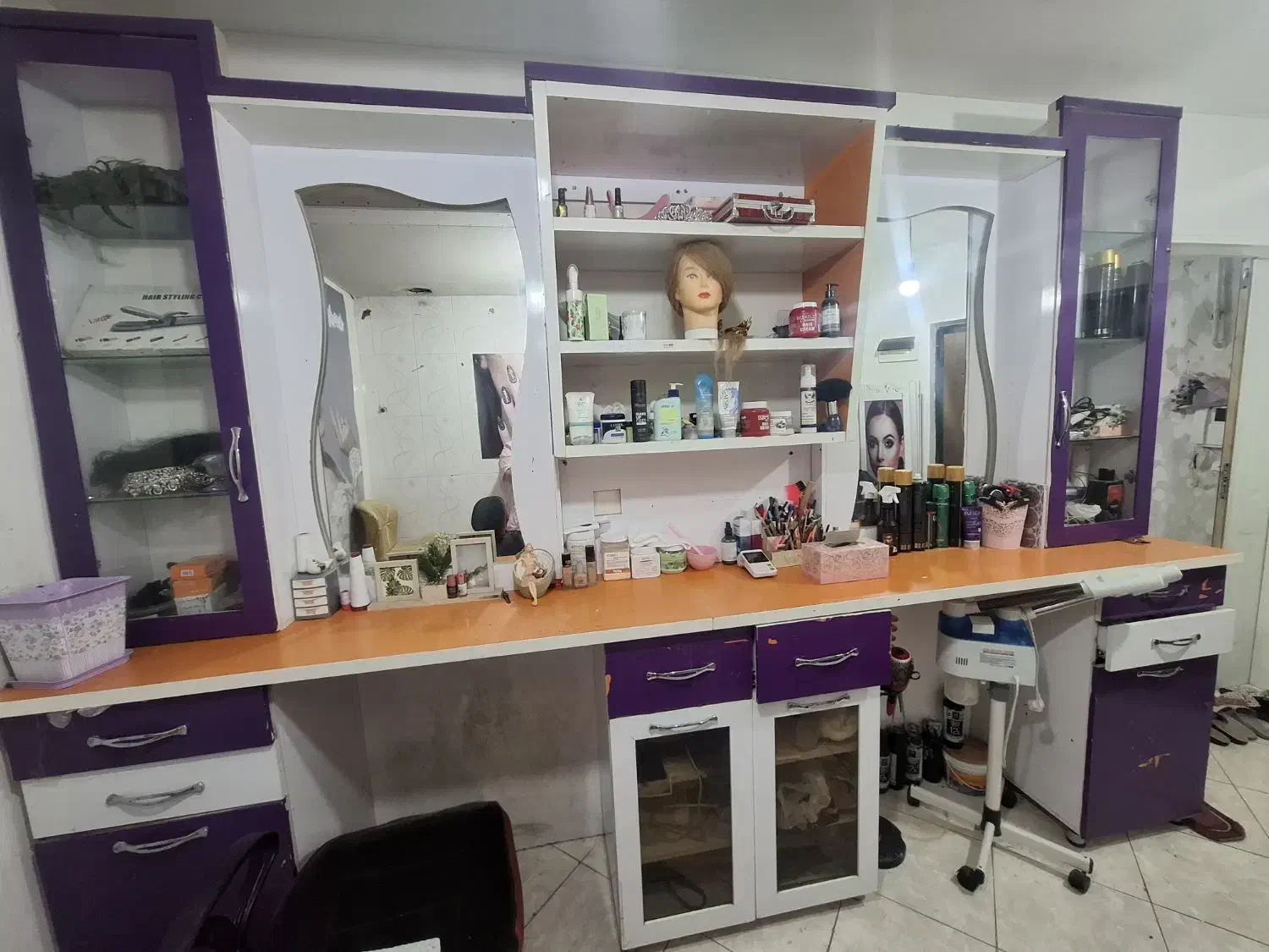 دکور آرایشگاه|آرایشگاه و سالنهای زیبایی|زاهدان, |دیوار