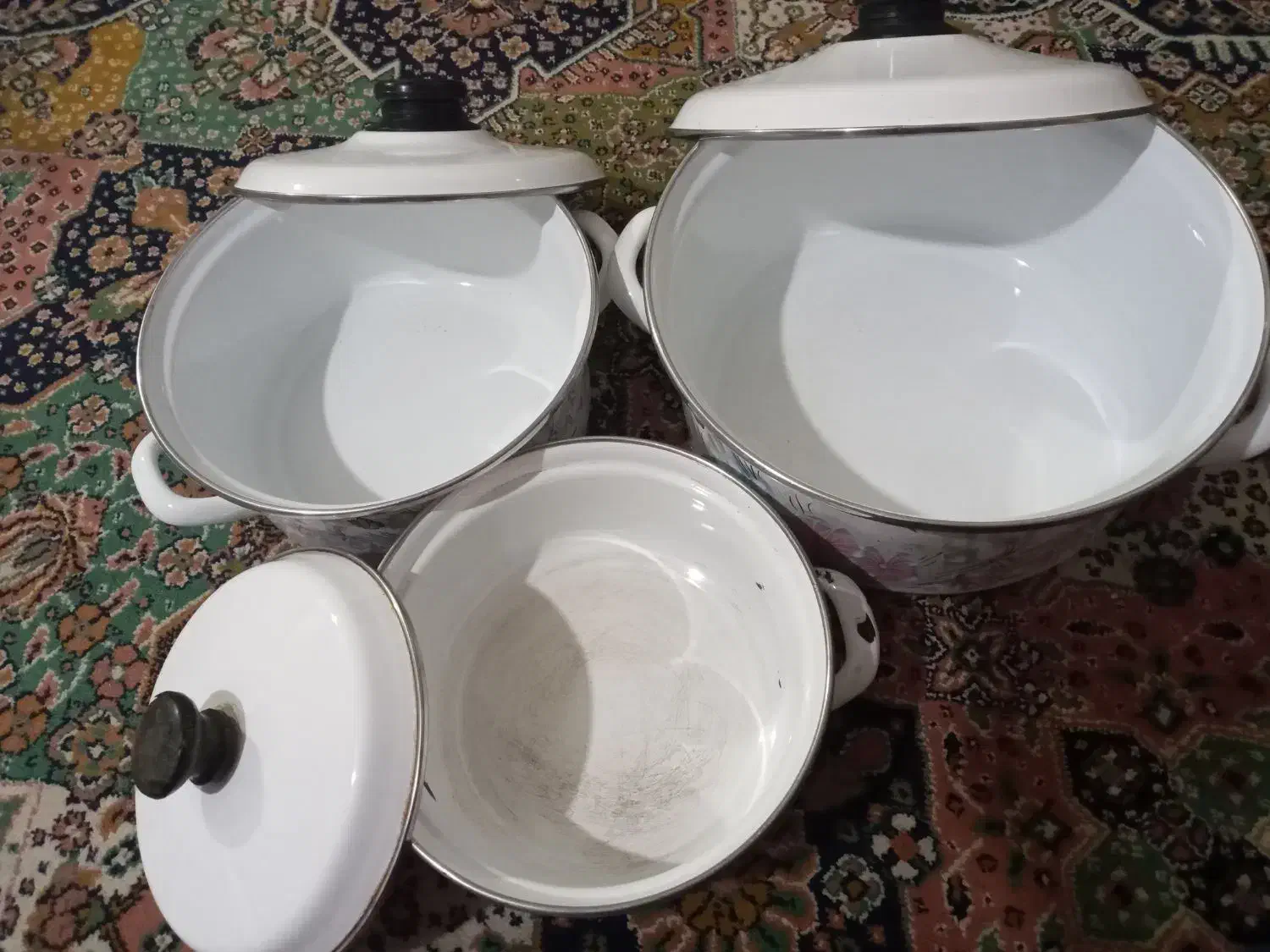 قابلمه لعابی|ظروف پخت‌وپز|گلبهار, شهر جدید گلبهار|دیوار