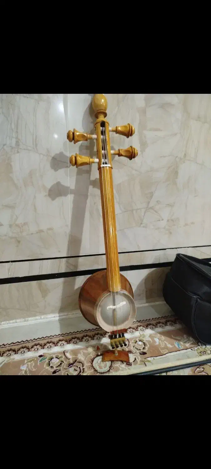 کمانچه استادآریا پور|سازهای سنتی|اندیمشک, |دیوار