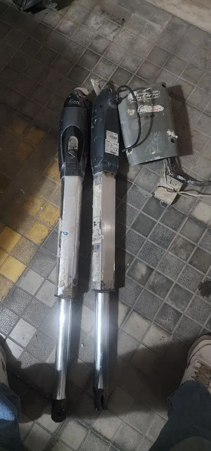 جک در پارکینگ مارک گوچی|مصالح و تجهیزات ساختمان|تهران, دریا|دیوار