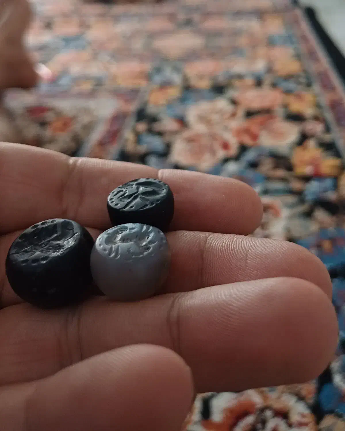 سه عدد سنگ نشان عطیقه|جواهرات|نهاوند, |دیوار