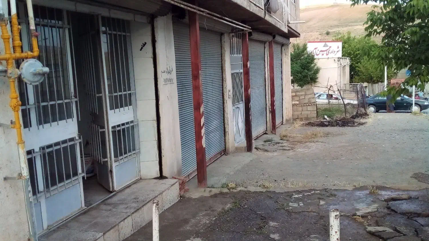 اجاره مغازه در حسین آباد روبروی جهاد کشاورزی|اجارهٔ مغازه و غرفه|حسین آباد, |دیوار