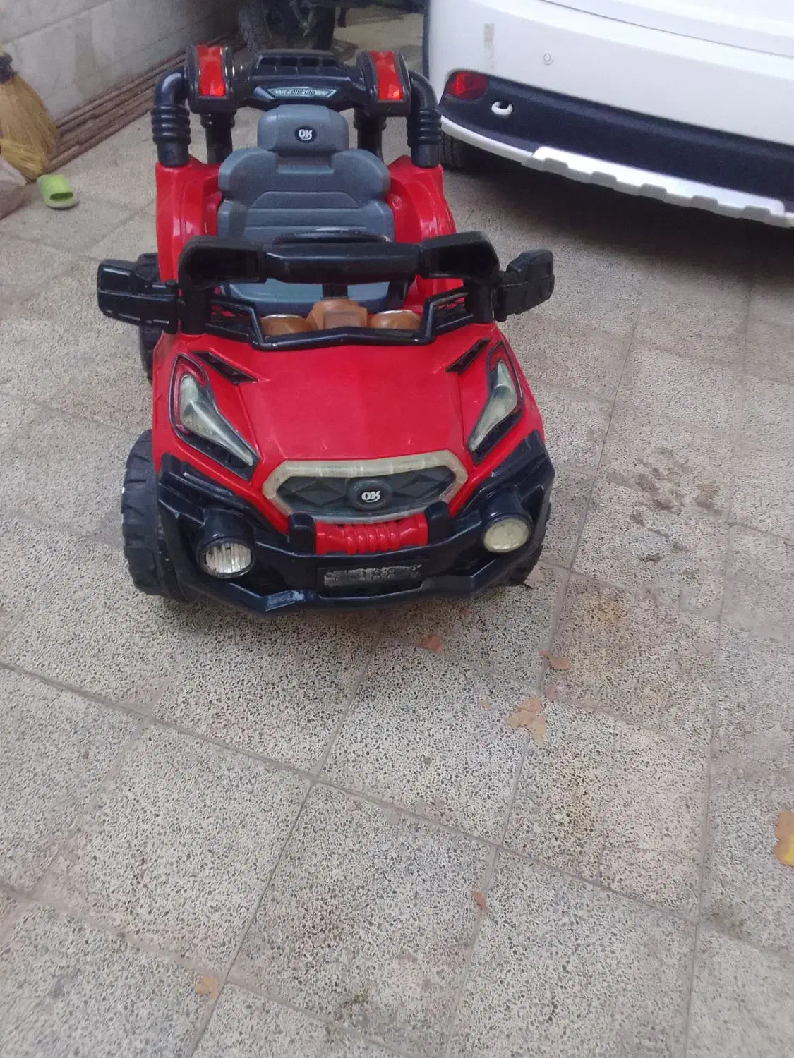 ماشین شارژی دوموتوره شاسی بلند|اسباب‌بازی بچه|نجف‌آباد, صالح آباد|دیوار