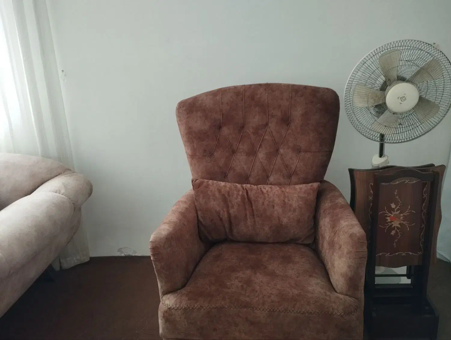 مبل راحتی|مبلمان خانگی و میز عسلی|سرعین, |دیوار