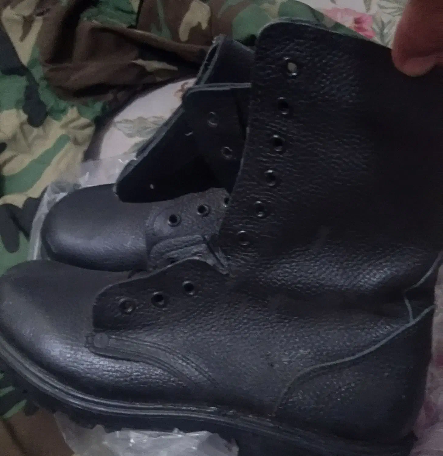 لباس نظامی و پوتین سربازی|لباس|شیراز, عادل آباد|دیوار