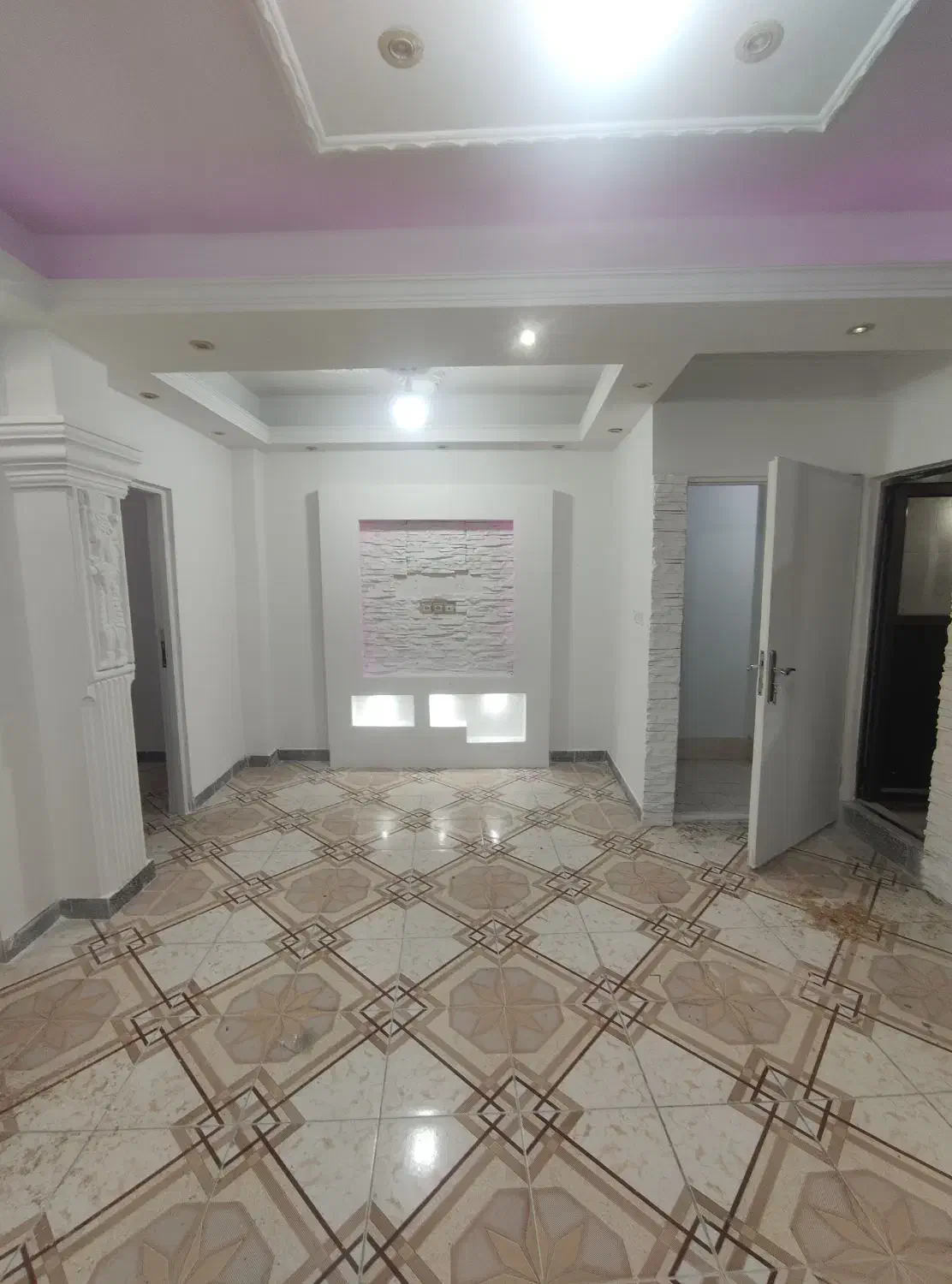 طبقه اول تک سقف راه جداباپارکینگ در35متری آزادگان|فروش آپارتمان|لنگرود, |دیوار