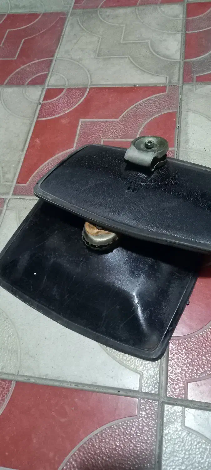 آینه دو عدد|آینه|سلماس, |دیوار