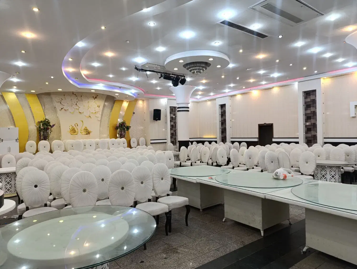 مبل شویی سراسرتهران مبلشویی تخصصی موکت شویی بانانو|خدمات نظافت|تهران, نازیآباد|دیوار