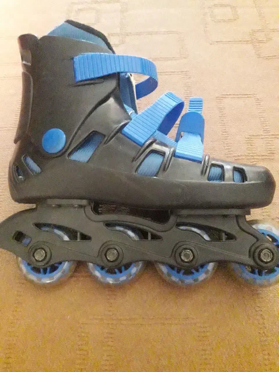 فروش اسکیت سالم و تمیز|دوچرخه، اسکیت، اسکوتر|خرم‌آباد, |دیوار