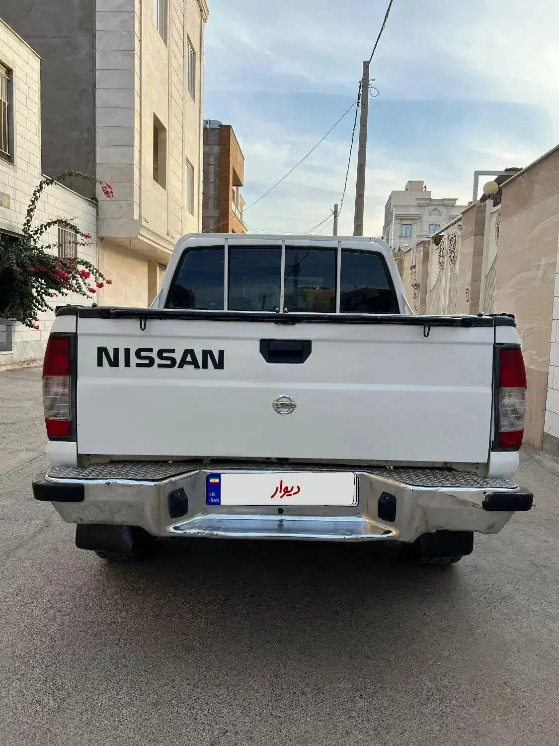 نیسان پیکاپ ۱۳۸۹ تمیز|خودرو سواری و وانت|کرمان, |دیوار