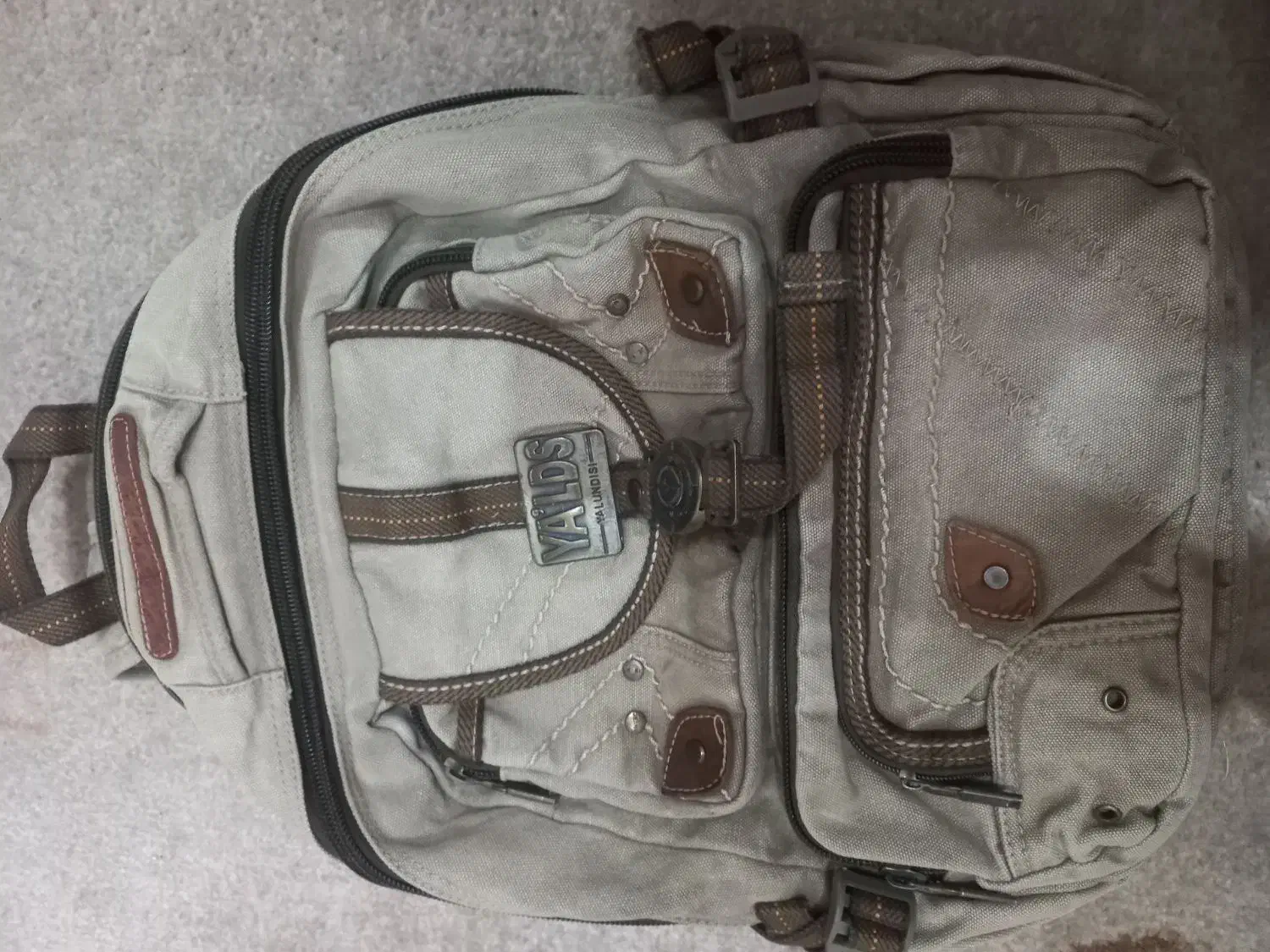 کیف ها همه سالم هستن و شیک|کیف، کفش، کمربند|نیشابور, هفده شهریور|دیوار