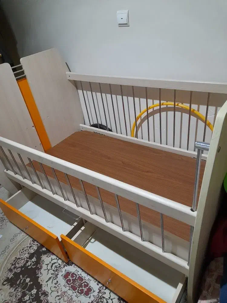 تخت کودک|تخت و سرویس خواب|آران و بیدگل, |دیوار