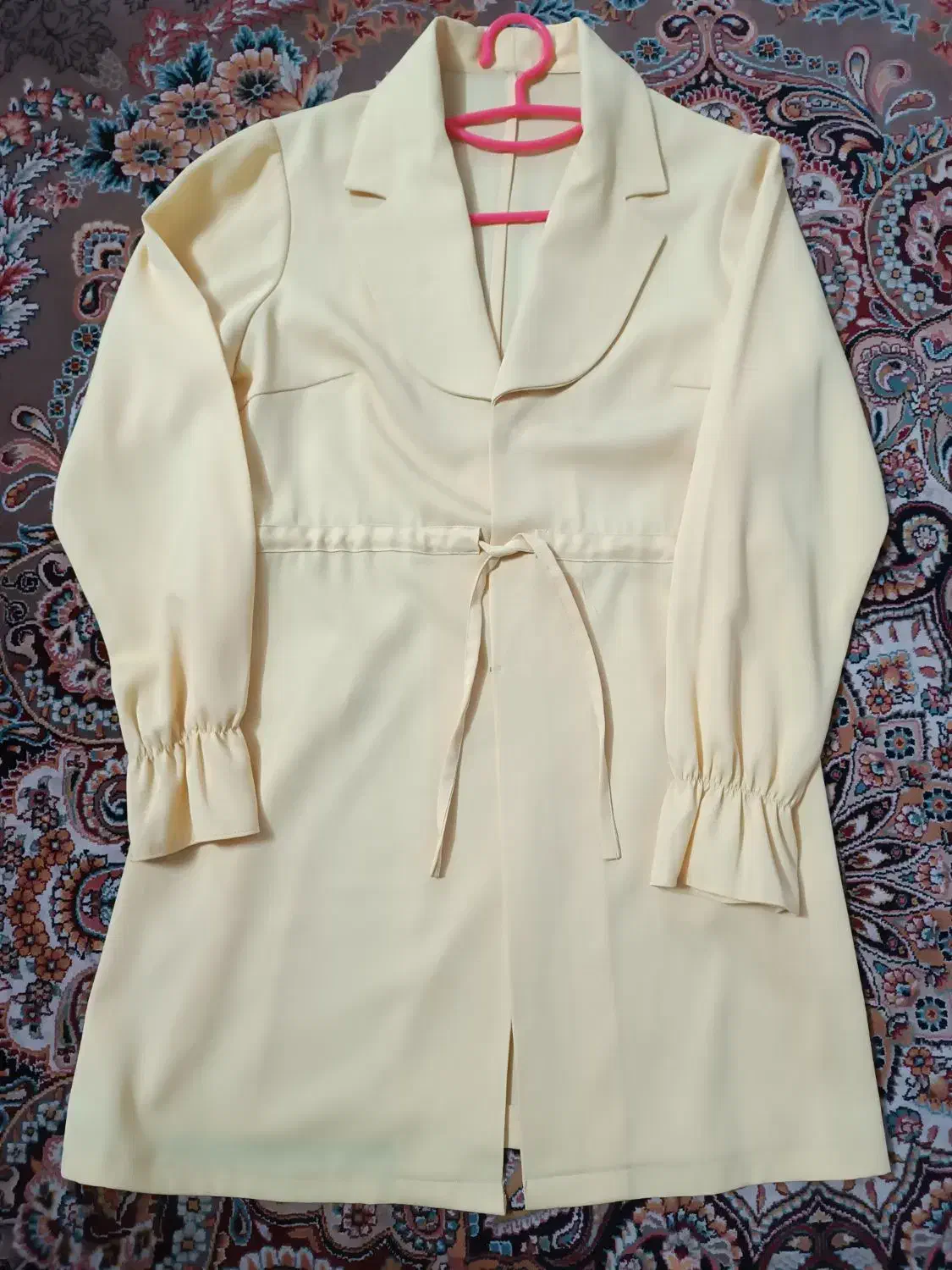 مانتو|لباس|سبزوار, قصبه شرقی|دیوار