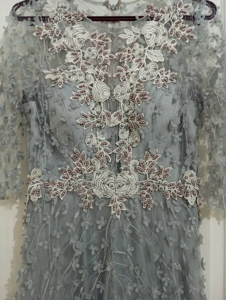 پیراهن مجلسی|لباس|کرج, چمران|دیوار