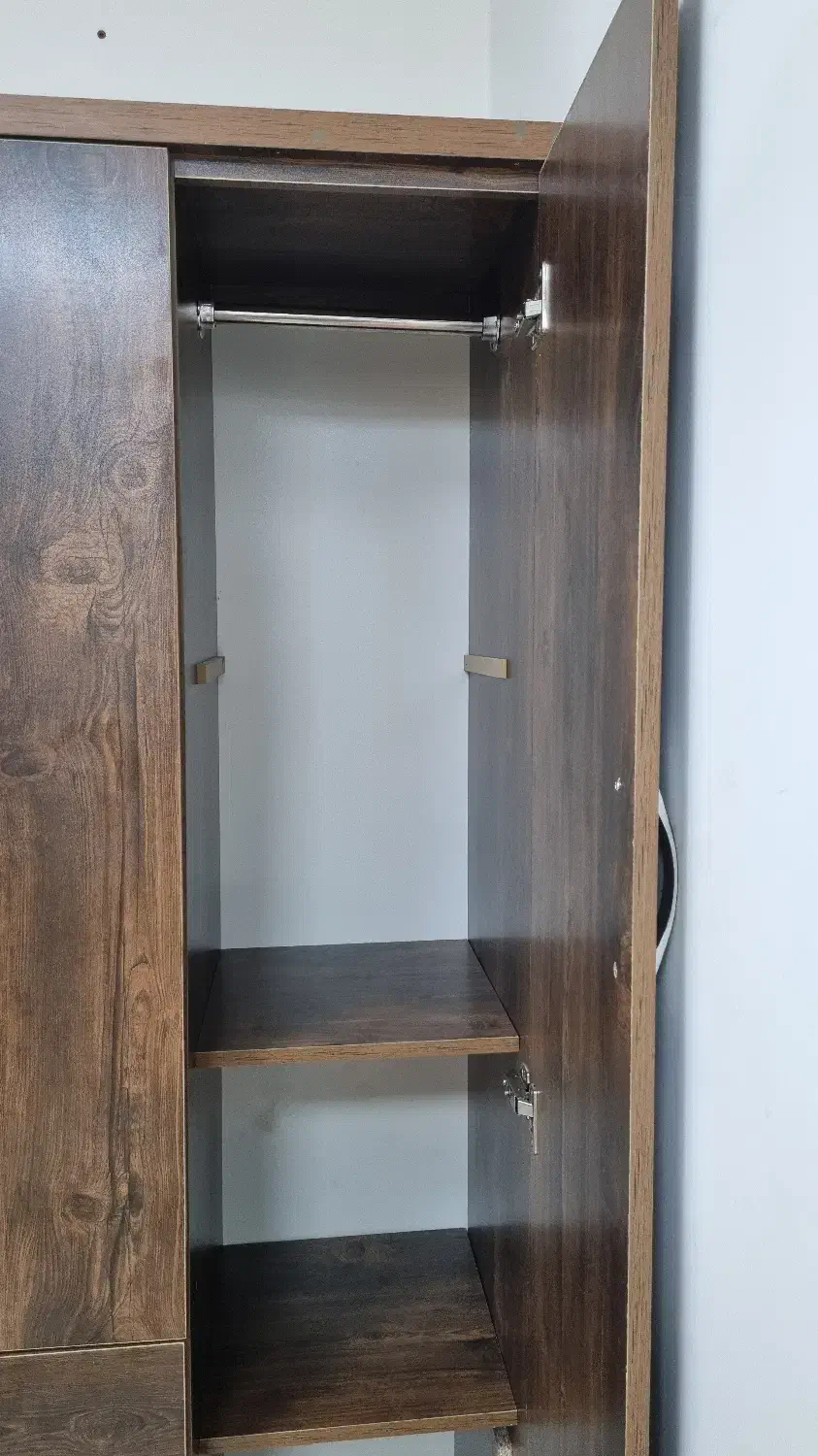 کمد جالباسی کشو دار|مبلمان خانگی و میز عسلی|بوشهر, |دیوار