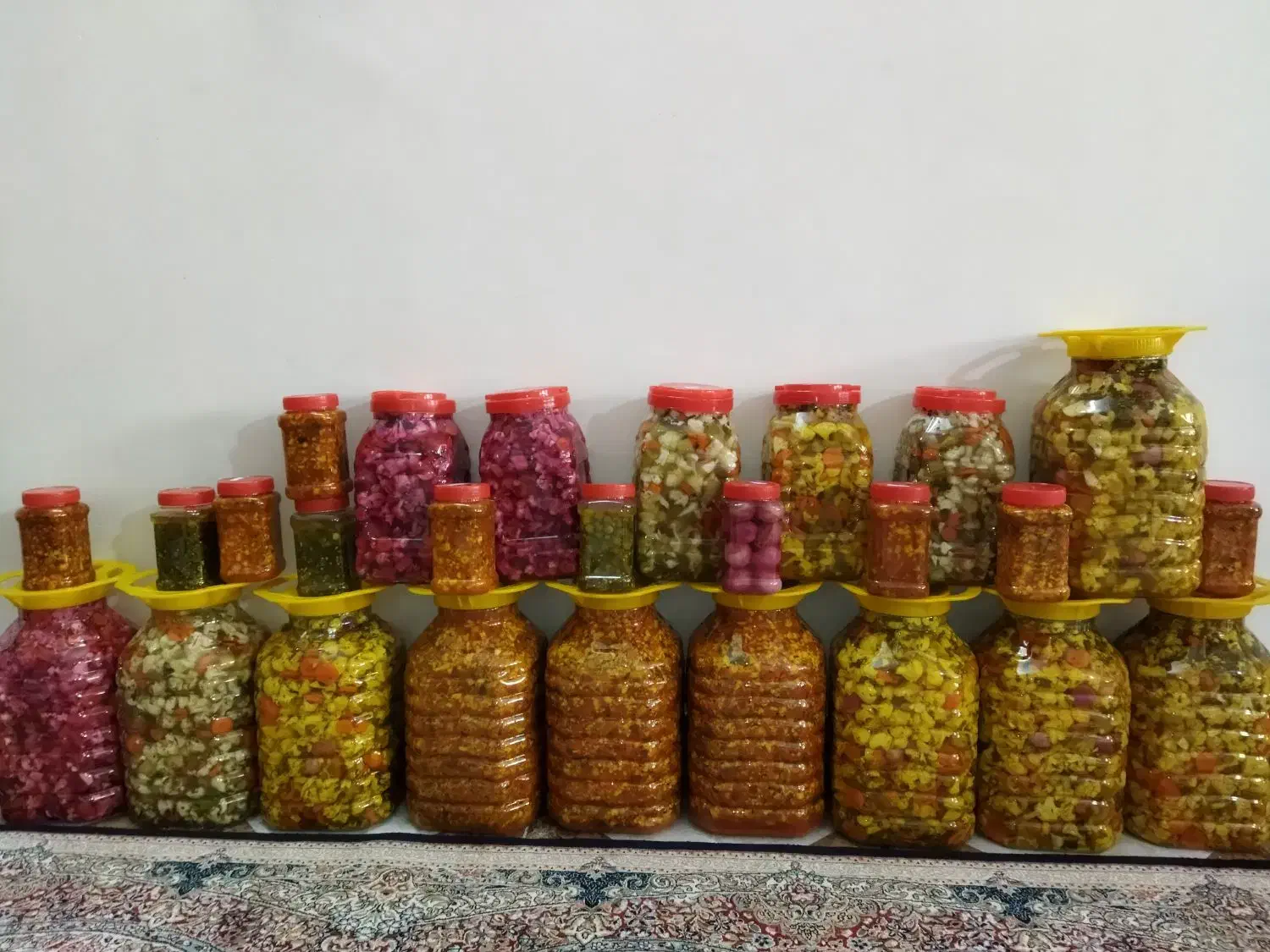 ترشی‌های خانگی سنتی و خوش‌طعم|خوردنی و آشامیدنی|شاهدشهر, |دیوار