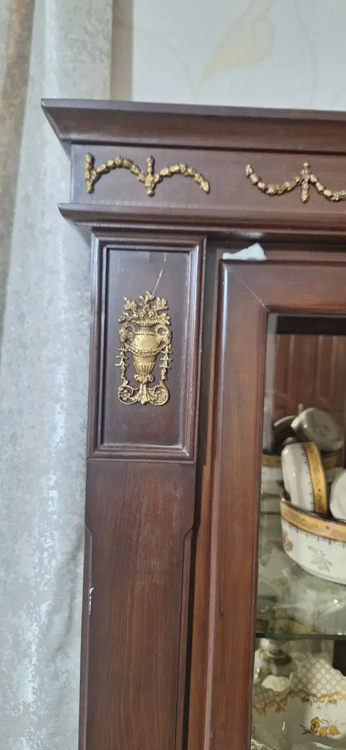 ویترین چوبی|بوفه، ویترین، کنسول|کرج, اصفهانی‌ها|دیوار