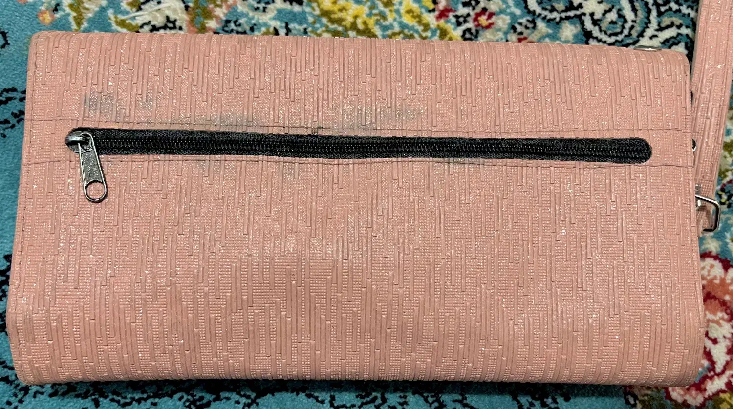 کیف پول|کیف، کفش، کمربند|قم, دروازه چوبی|دیوار