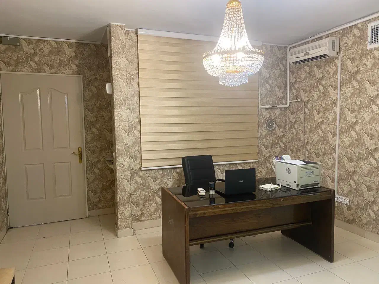 اجاره دفتر کار ساعتی در ولیعصر|اجارهٔ کوتاه‌مدت دفتر کار و فضای آموزشی|تهران, شیخ هادی|دیوار