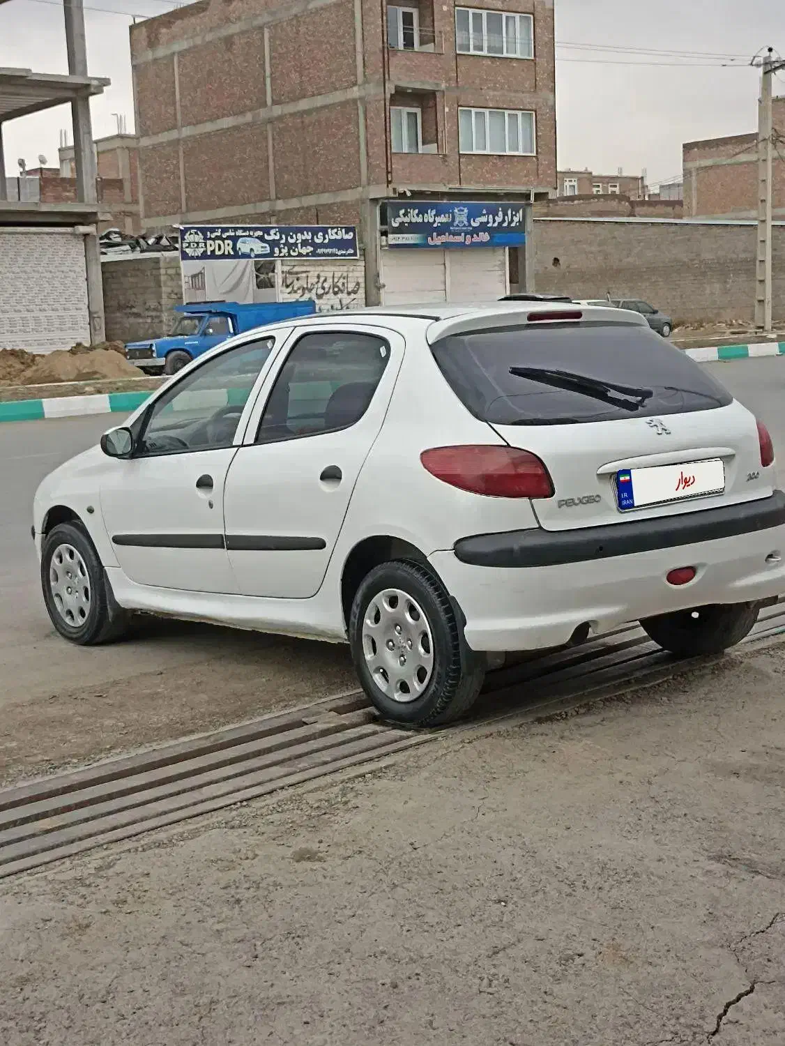 پژو ۲۰۶تیپ۲مدل۸۲ دوره رنگ|خودرو سواری و وانت|بوکان, |دیوار