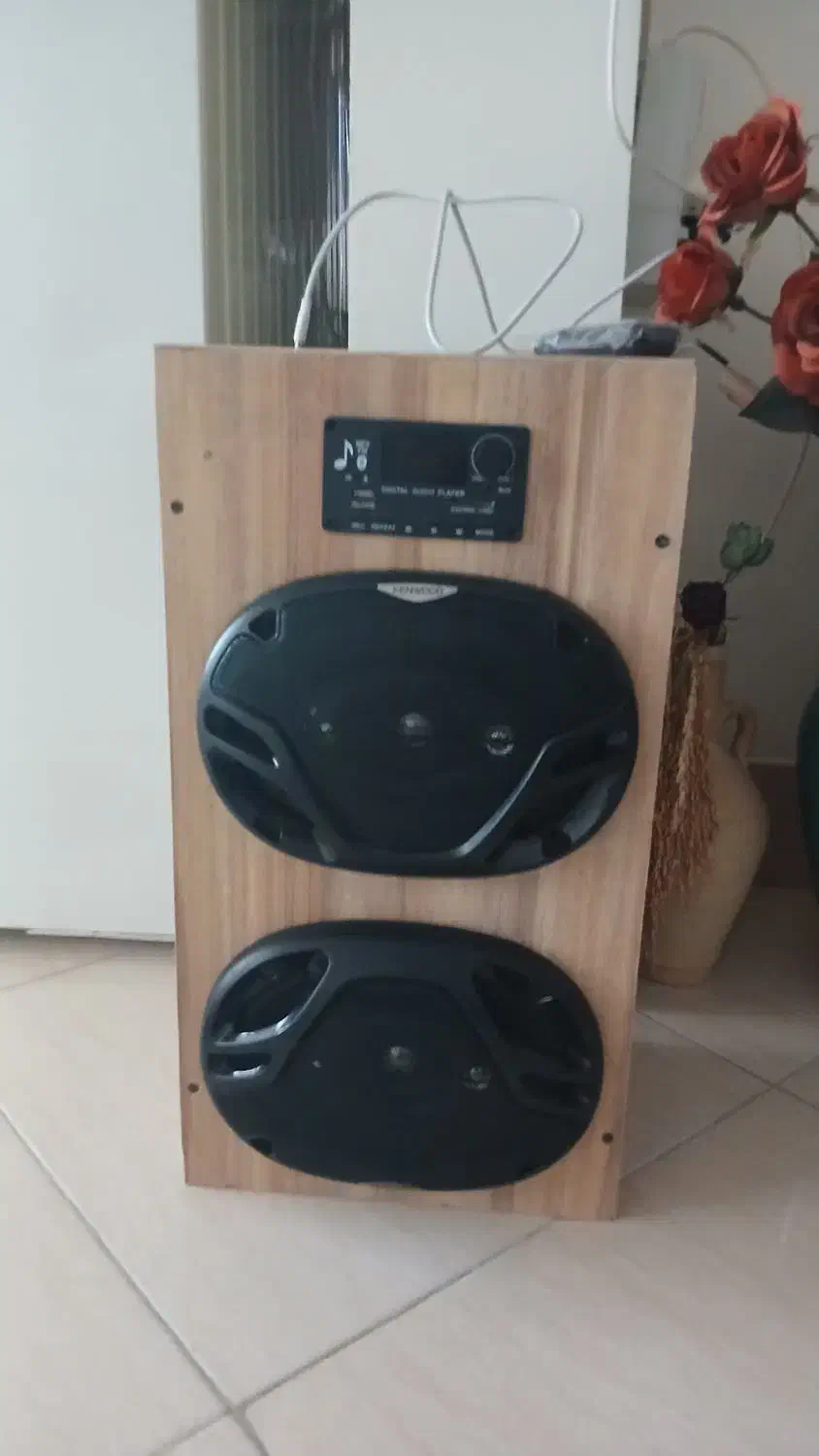 یک عدد اسپیکر دست ساز|پخش‌کننده همراه|اراک, |دیوار