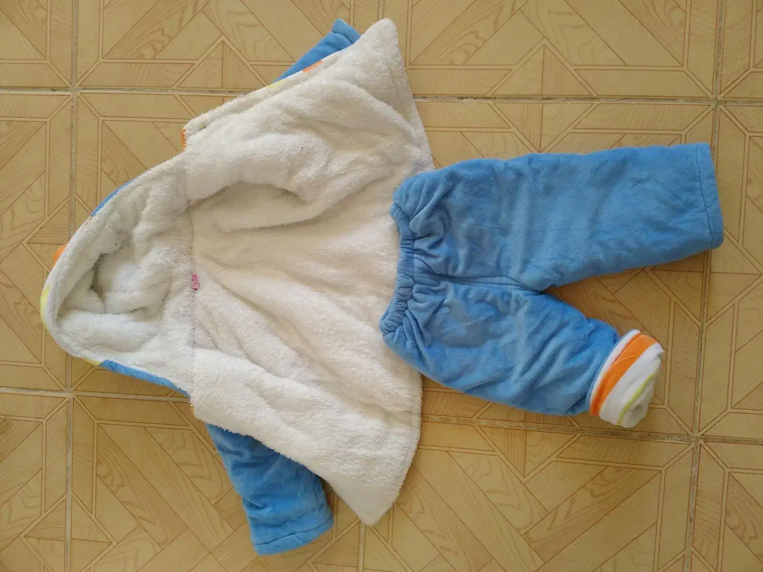 لباس نو|کفش و لباس بچه|مهدی شهر, |دیوار