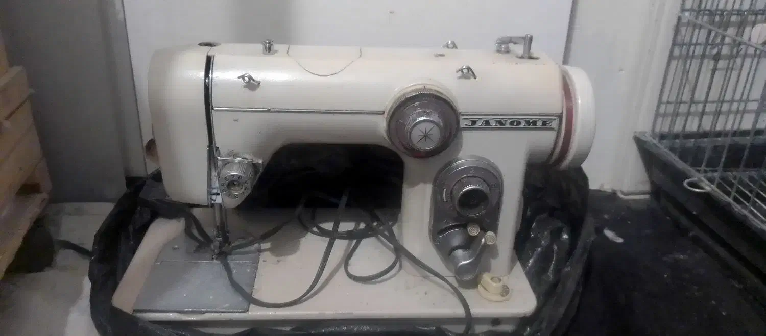 چرخ مادگی ژانومه مدل 672|چرخ خیاطی و ریسندگی|تهران, والفجر (افسریه)|دیوار