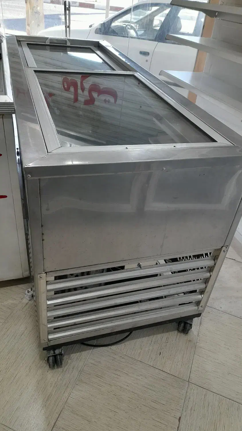 یخچال و ترازو و کالباس بر|یخچال و فریزر|رودان, |دیوار