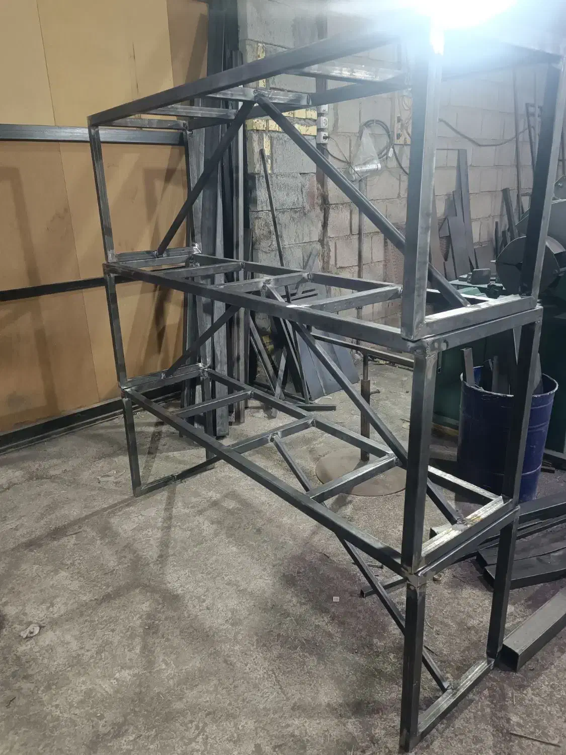 نیمکت فلزی-چوبی داخلی و بیرونی|صندلی و نیمکت|دزفول, |دیوار