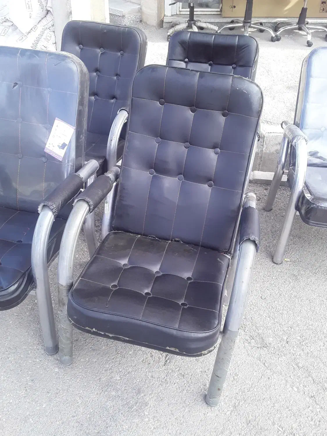 صندلی انتظار دست دوم در حد نو 4عدد|صندلی و نیمکت|اردبیل, |دیوار