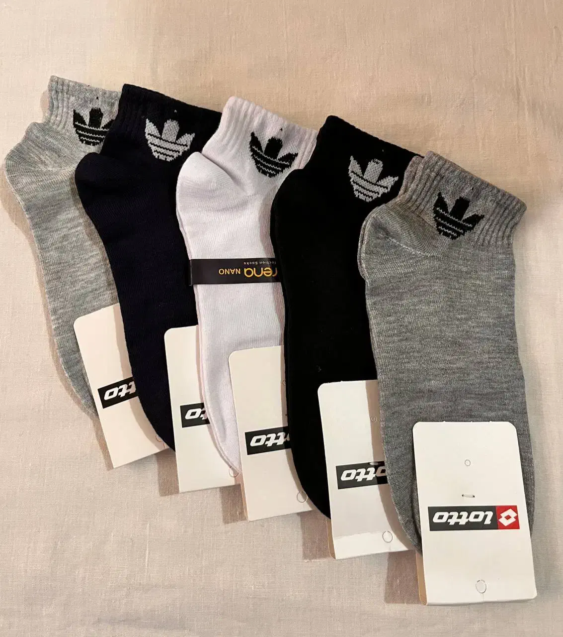 جوراب در سه طرح|لباس|گرگان, |دیوار